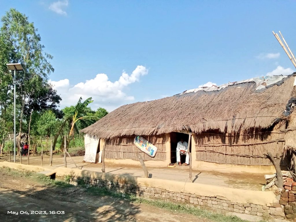 Life is so peaceful amid mud and thatch....
#countryside 
#serenity 
#RuralIndia 
#nature