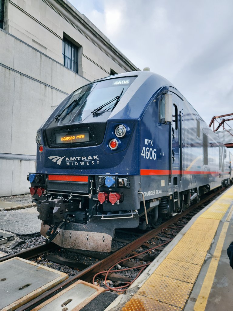 adam_willits1's tweet image. Boarded and en route to Chicago for my first #DDW2023. I am looking forward to all the new adventures and exciting GI research! Hit me up with any Chicago recommendations.