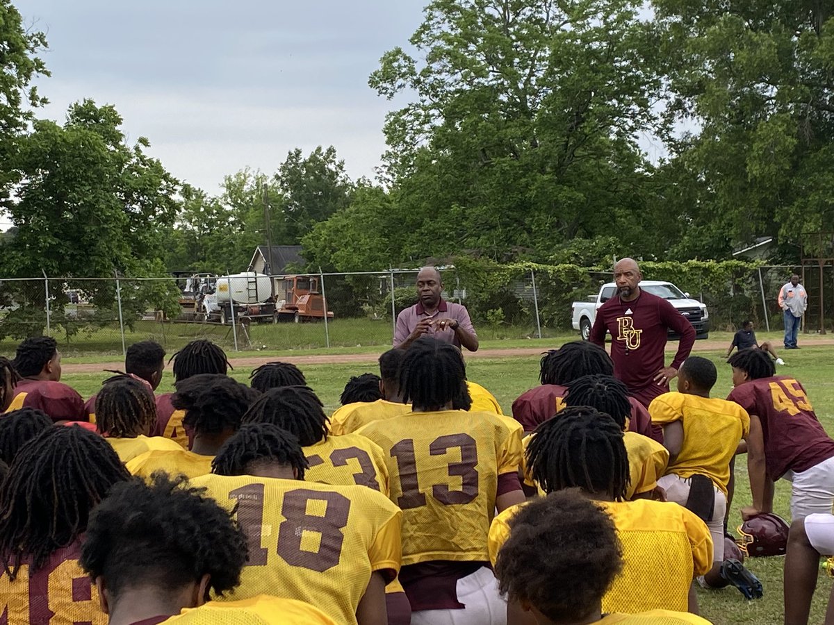 Big THANK YOU to two legends that stopped by our football practices this week to address our players. Frank Middleton and Rodney Saveat. Your words of wisdom and encouragement have made an immediate impact on our entire program!