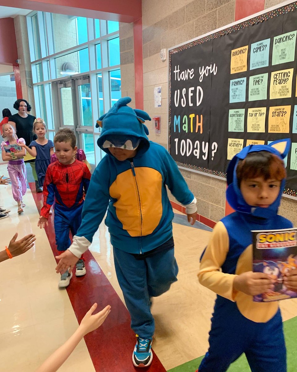 We had the BEST costumes at our Storybook Character parade today!! #ChildrensBookWeek #storybookcharacterday #neisdlibs #laslomaslibrary