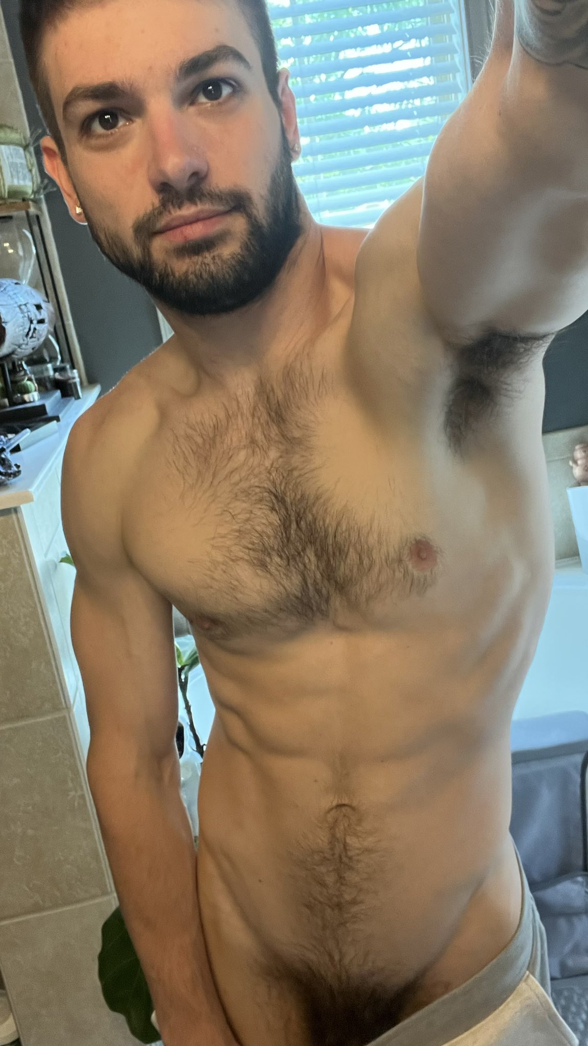 FvYitx5XsAE6qeP?format=jpg&name=large