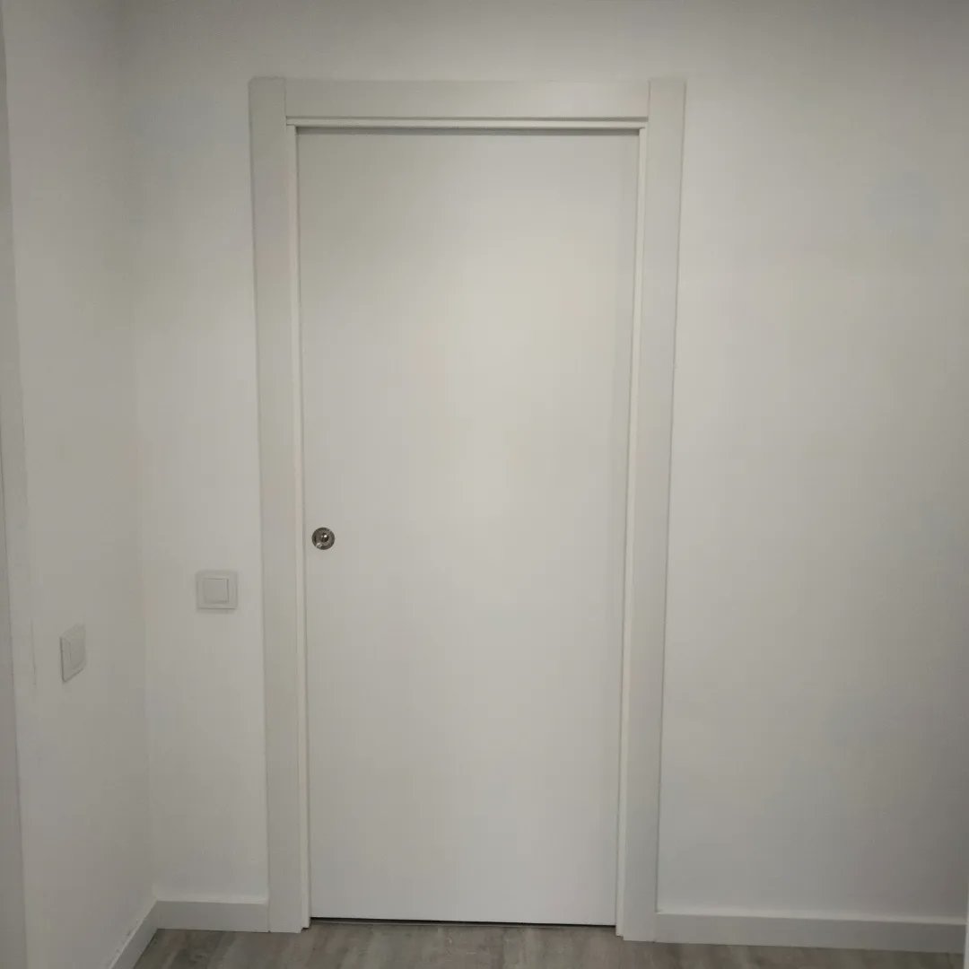 Instalacion de puertas correderas y de puertas paso lacadas en Blanco en local Fit20 de Barcelona.
#puertas #correderas #puertaslacadas #trabajosbienhechos #fustmar 
fustmar.com
Trabajos en madera exterior y interior.