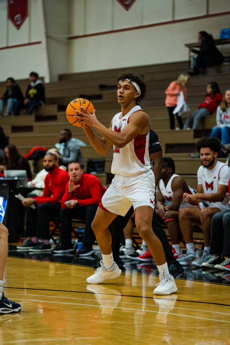 ThePortalReport's tweet photo. Maryville (D2) transfer Ben Palacios is available in the portal.

6-5 wing averaged 14.3 PPG, 4 RPG, &amp; 1.2 APG while shooting 43% from the field and 38% from three in 2022/23.

Played 32.4 MPG while appearing in all 28 of the Saints contests during his sophomore campaign. https://t.co/flGfRvEiVf