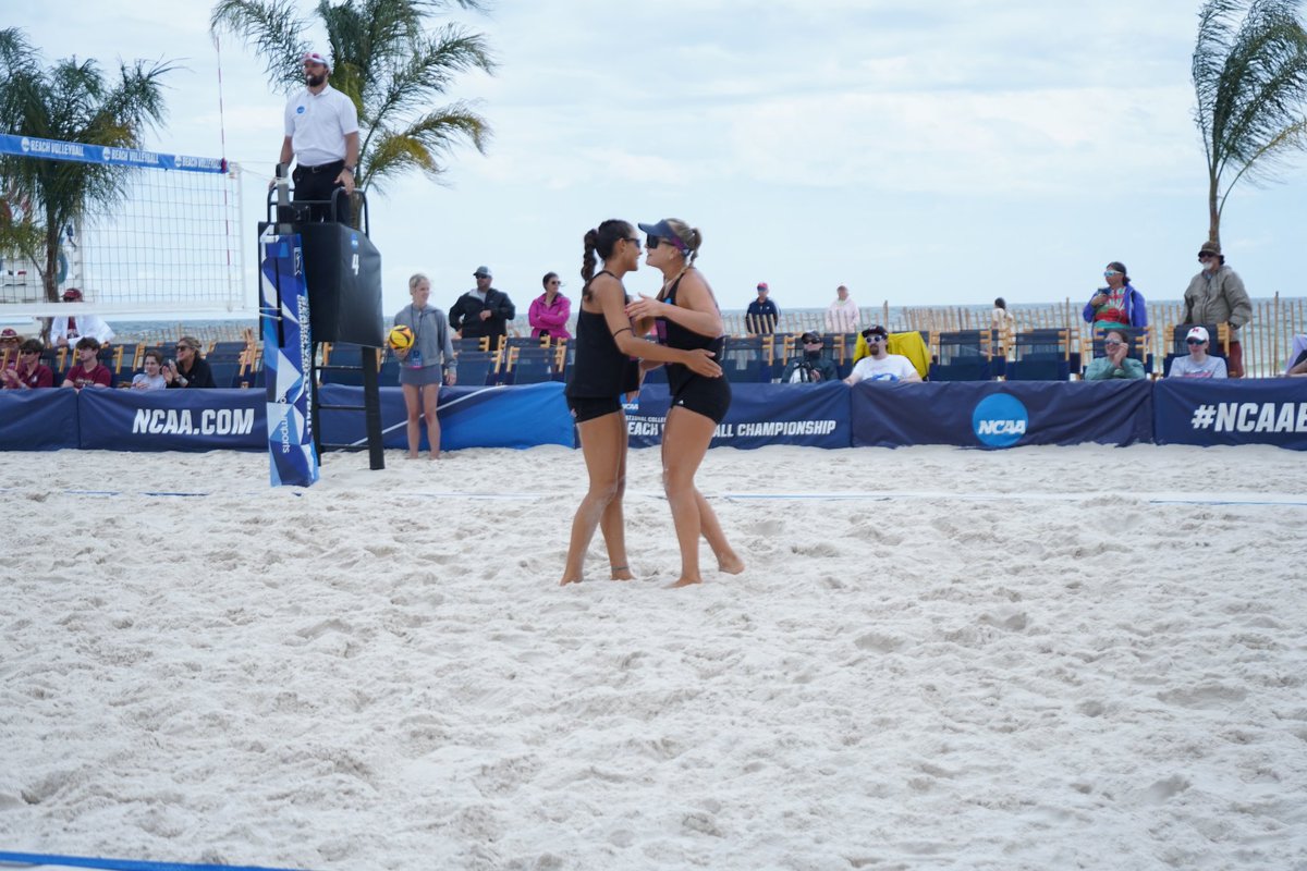 FIUBeachVB's tweet photo. Zuzanna Bielak and Alice Pratesi take a 1-0 lead in Court 4οΈβ£! Match score is still 0-0
#PawsUp #GoBeachGo https://t.co/ovicLpGBnh