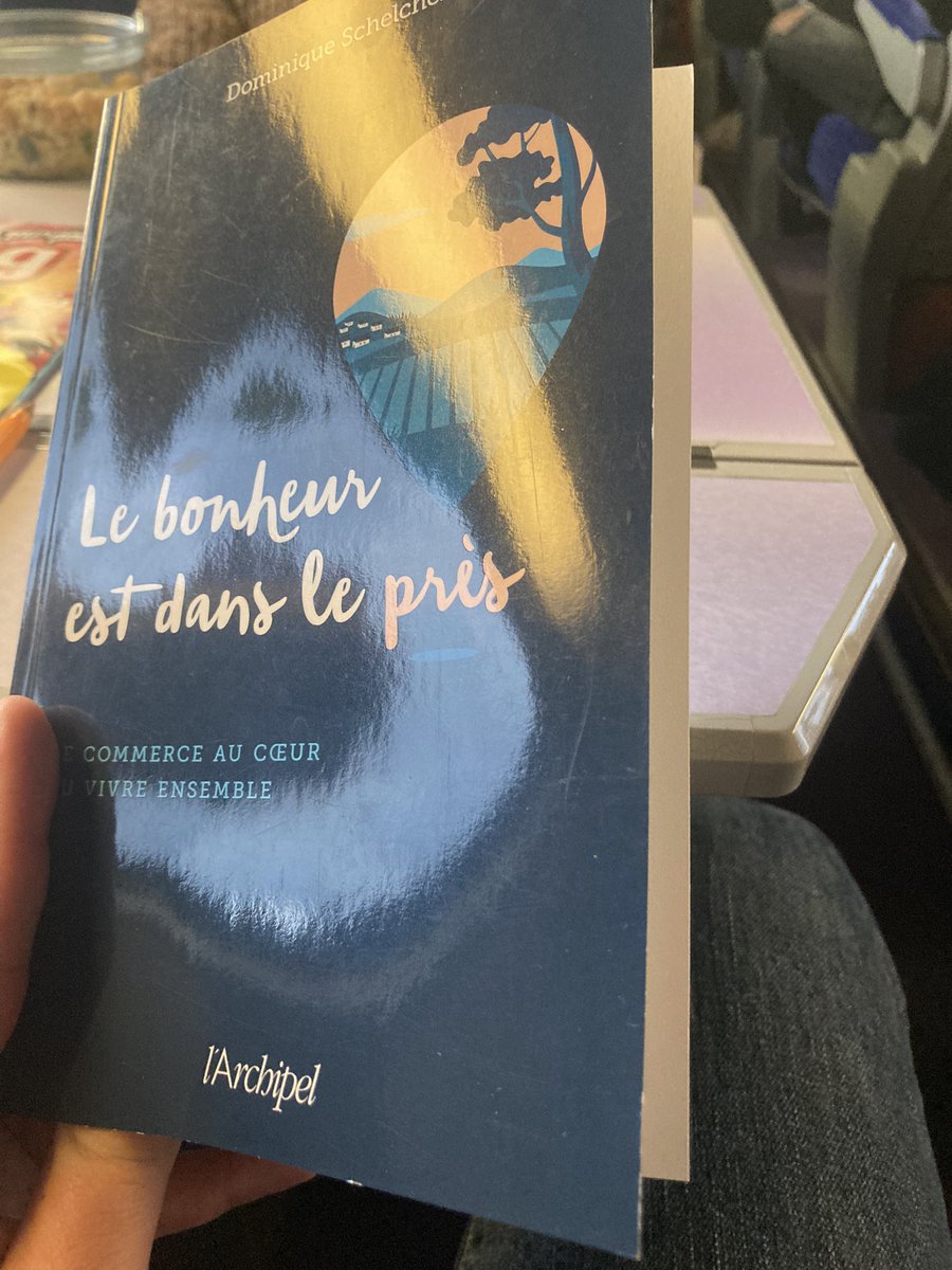 Lecture du soir dans le train pour Marseille.
Il était temps :-) . 
Réflexions intéressantes et profondes sur le commerce de demain
<a href="/schelcher/">Dominique Schelcher</a>