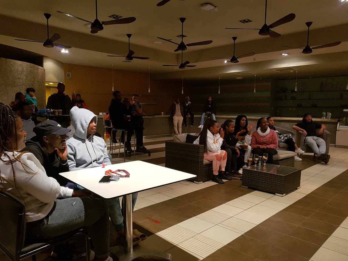 mindnewtrition's tweet photo. Comedy Night went very well.

Thanks to all the Comedians and the people who came through to our event.

Fun was had💥🙌🏽

See you soon.

#MindNewtrition 
#SOSLaughter 
#UJSTH
#LaughterHeals https://t.co/C7FfiFpqEb