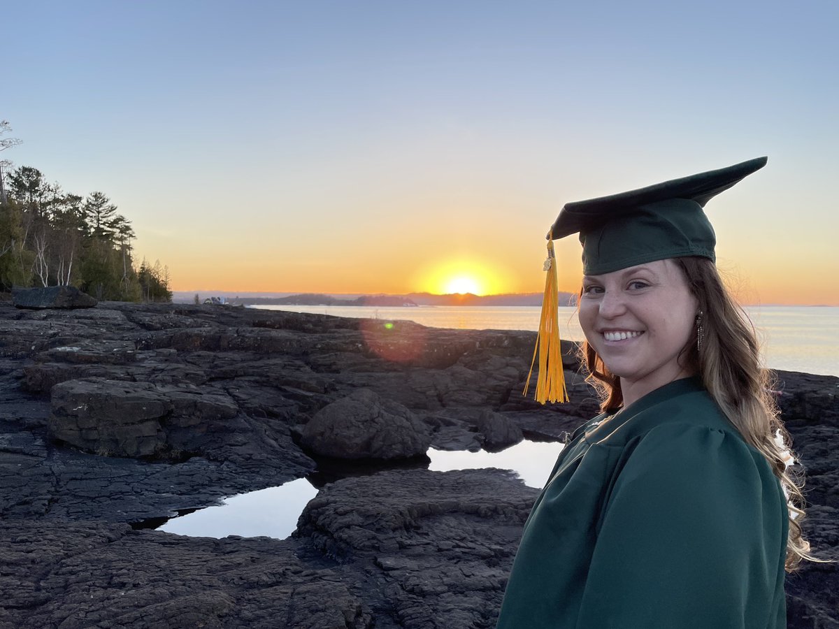 AnnaNagy016's tweet photo. Huge thank you to my family and friends for helping me accomplish my goals. B.S. majoring in Neuroscience with the minor in Chemistry. As always, GO CATS! 💚💛😸 #nmugraduation #gocats https://t.co/deuRHZCSi7