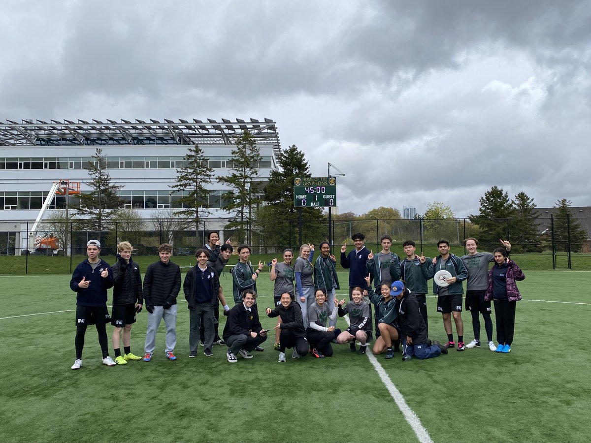 Despite the rainy weather, the scoreboard shone brightly when the Gryphons scored the first point ever on our newly installed scoreboard yesterday! We extend our gratitude to the Class of 2019!

Learn more about the Class of 2023 Legacy Gift here - bayviewglen.ca/support-bvg/gr…