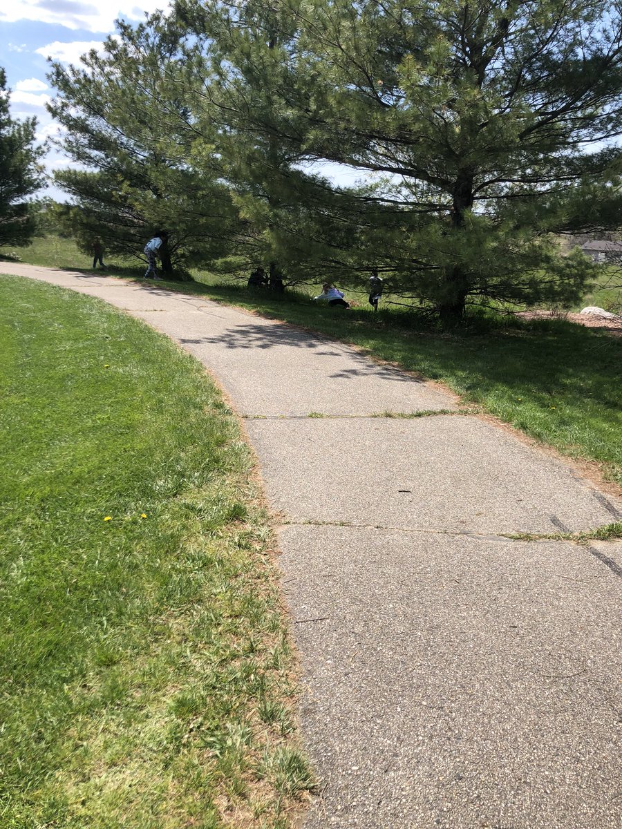 mrlosik's tweet image. It’s a beautiful day for some ultimate hide and seek in our @HamiltonSchools outdoor learning center at Blue Star. Simulating animal behaviors. #PrimaryStemChat #ProjectWild