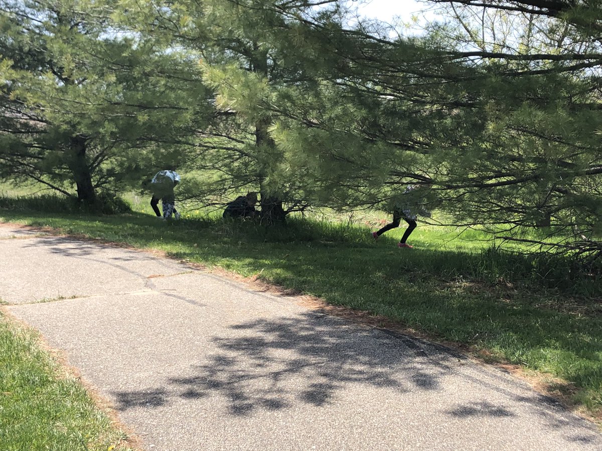 mrlosik's tweet image. It’s a beautiful day for some ultimate hide and seek in our @HamiltonSchools outdoor learning center at Blue Star. Simulating animal behaviors. #PrimaryStemChat #ProjectWild