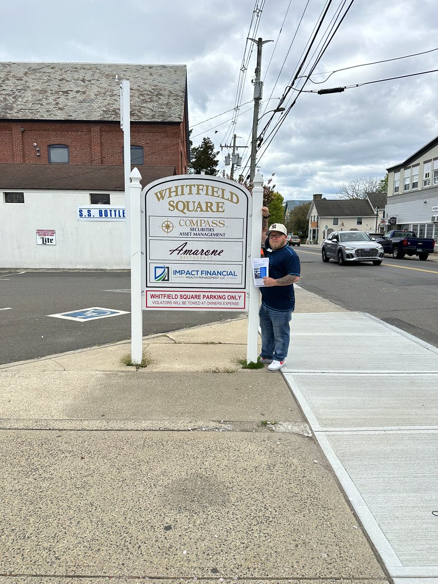 jz5250's tweet photo. Jon and myself doing a little meet and greet on the Guilford Green to talk about the benefits AWB can provide for small business! @MichaelSgambato @ChrisAcerra @firas_smadi @emilywiper @TheRealOurNE https://t.co/tyg9pRFbuw