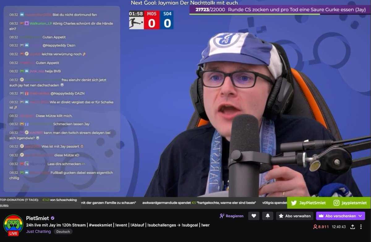 K3nJi87's tweet photo. So Stell ich mir ein Schalker vor ! Richtig gekleidet und anfeuern so muss das. Glück auf mit 8600 Zuschauer im stream #pietsmiet @JayPietsmiet . #weeksmiet https://t.co/xXnoGzsoTf