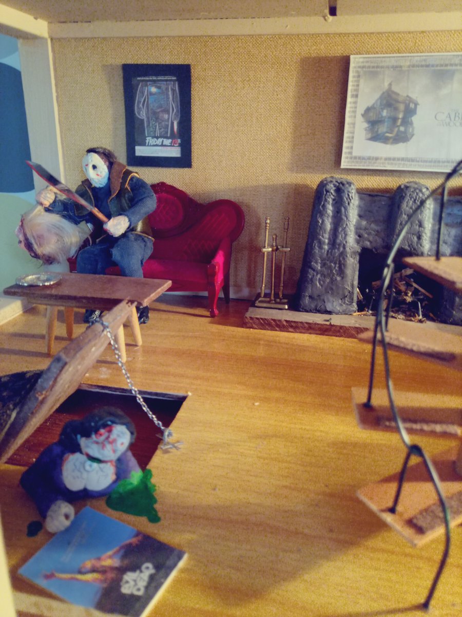 lostmartyn's tweet photo. The Friday 13th living room in my #horror #dolls house...
#FridayThe13th #JasonVoorhees
#HorrorFamily #HorrorFam #modelling #crafts #HorrorCommunity #HorrorMovies https://t.co/XErYMiA8Nr