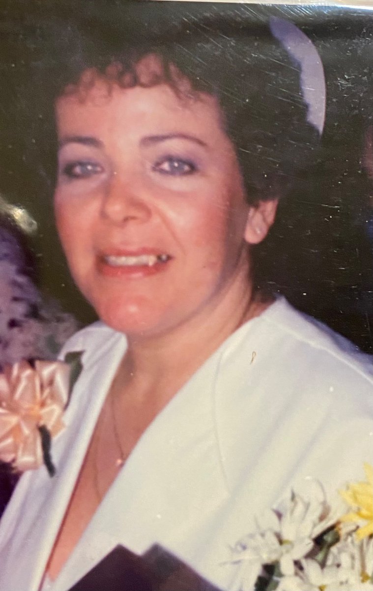 TrishaPytko's tweet photo. My mom passed away suddenly. Roxanne Shea 💔 https://t.co/7h74Jtqr9m