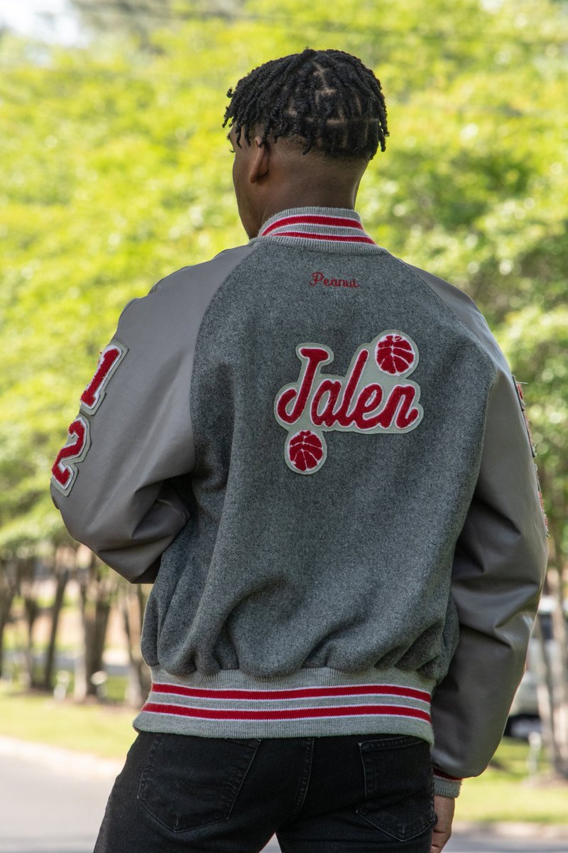 ✌🏾Last day of HS! It was a great ride! 
On to the next chapter! 
#Peanut #21 #Senior