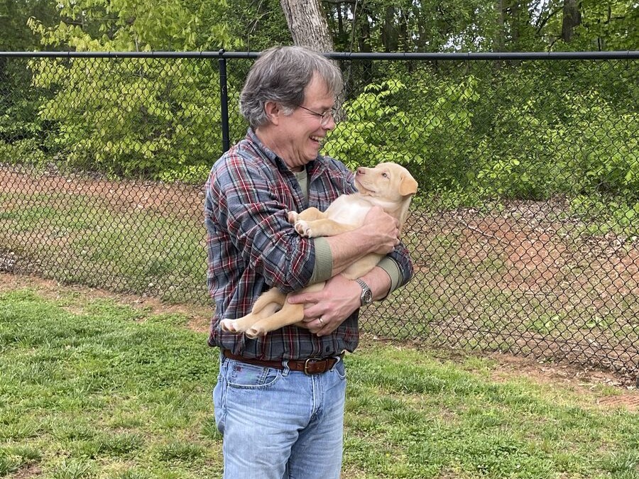 timmonsgroup's tweet photo. Happy #FeelGoodFriday! Our Richmond water and wastewater team volunteered at the @GoochlandGovtVA Animal Shelter and Adoption Center where they helped out with a variety of activities to support all the amazing adoptable pets awaiting their furever homes! πΆ π±
#LifeAtTG https://t.co/2pE6i2iF2Q
