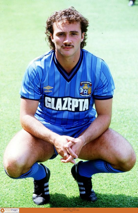 robertmdaws's tweet photo. #TerryGibson A great return of 52 goals in just over 100 appearances for @Coventry_City earned him a high-profile transfer to #MUFC in January 1986. https://t.co/C9iS3x0JkS