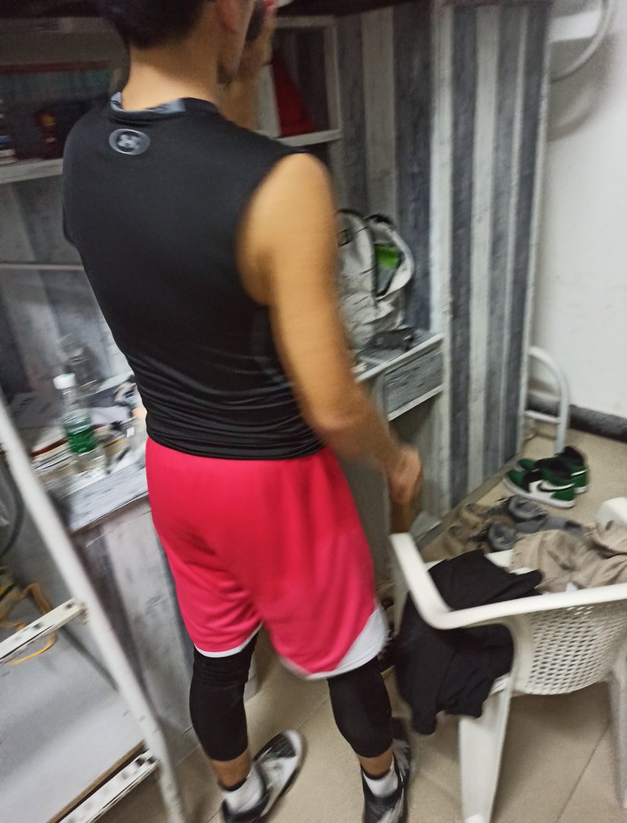 chengjuluER's tweet photo. 🏀小哥 https://t.co/5kmfwzHmTU