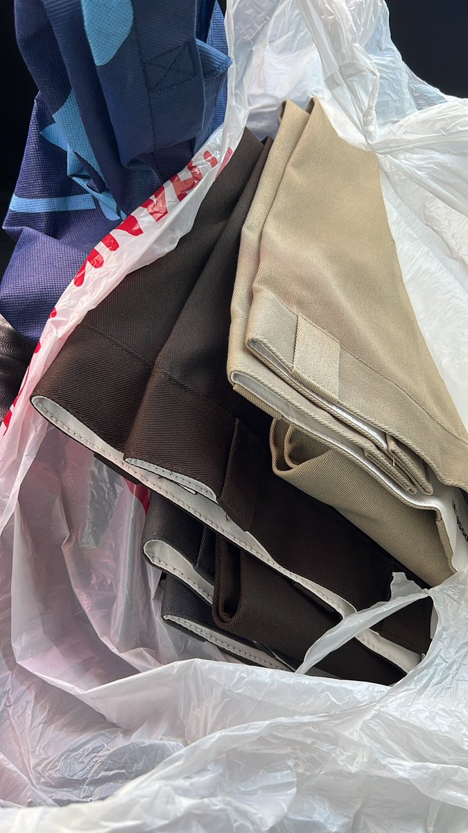 kiPOD_SCUFFLE's tweet photo. Welp… bought 4 pairs of Dickies in the wrong cut from a place that doesn’t take returns… that’s a lovely $200 L to start the day. I also feel like this is why I buy online instead of brick and mortars sometimes… 🤷🏾♂️😊 #iBLAMEmyself #FML #beingTALLsucks https://t.co/QDJzq5rPQk