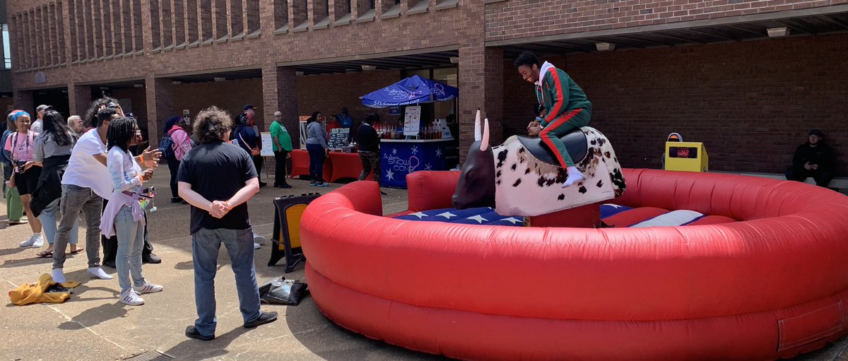 billraack's tweet photo. Love to see @STLCC-Forest Park students enjoying the beautiful weather at their Spring Fest celebration today! #STL https://t.co/RRnIoZ8HO6