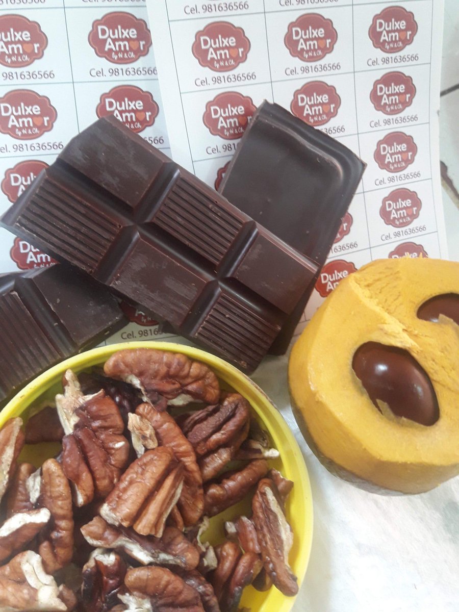 chabrusca's tweet photo. Los mejores insumos para tus chocotejas y bombones. Realiza tu pedido con tiempo que el trágico y el estrés comienza. Buen y agradable viernes para todxs. Buenas ventas emprendedores tuiteros. 🥰💙🎁👩👦🍫 #DulxeAmor #Insumos #Perú #Chocolate #Viernes #Pecanas #Lúcuma #Bitter https://t.co/3sW2KbXJph
