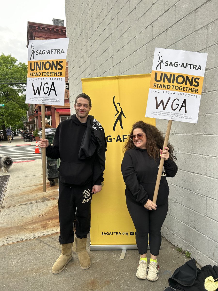 Live from New York, it's #sagaftramembers #PeteDavidson and @MarissaJWinokur on the WGA picket line! We're #WGAstrong in #solidarity! #1u