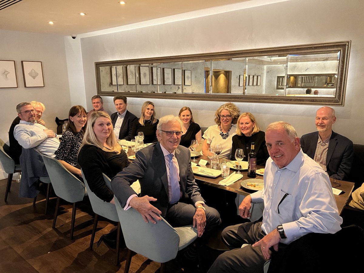 BBKeenan_CEO's tweet photo. TY @IFIS_foodinfo Trustees/staff for #retirementdinner after #20YearsService. #BestWishes @KatyAskew1 as new #ManagingDirector! @IFIS_foodinfo top resource for #ScienceOfFood professionals. @IFT @ifstnews @FoodNavigator https://t.co/R0RMhCTr74