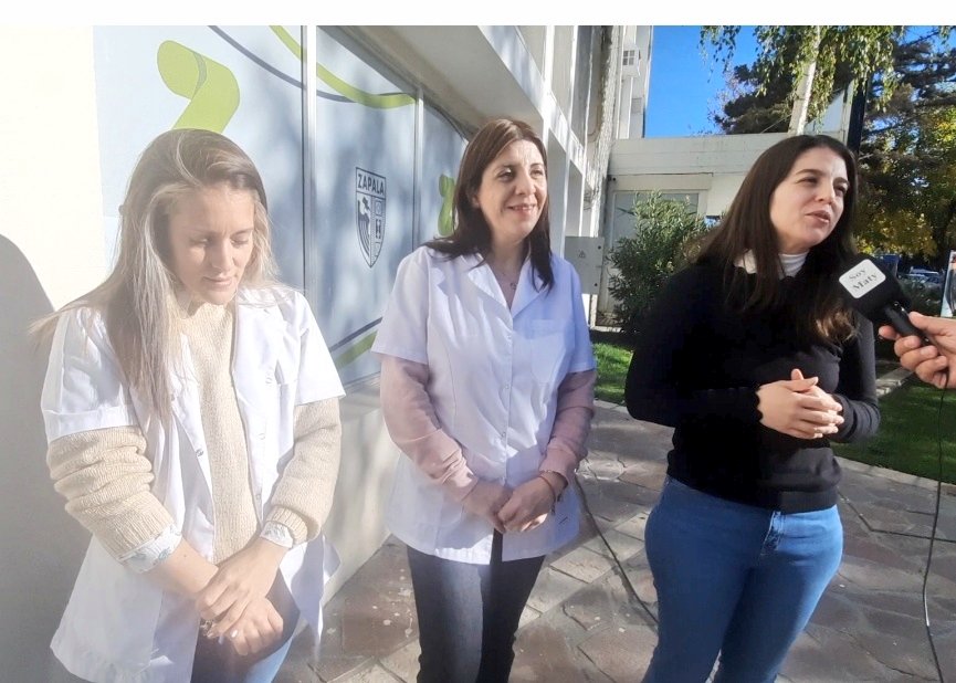 prensa_gabriel's tweet photo. #DiaDeLaCELIAQUIA #Zapala #SoyMaty Gracias al Equipo de Nutriciónistas #Lurdes, #MariaSol y #Nataly @CarlinKoopmann #JorgelinaAlmeira #SoyMaty @CarlinKoopmann @OmarGutierrezOk "La Celiquia se puede Tratar" https://t.co/hKXHEHnwMs