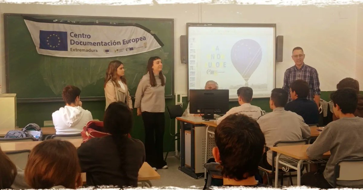 IES Bioclimático tweet media