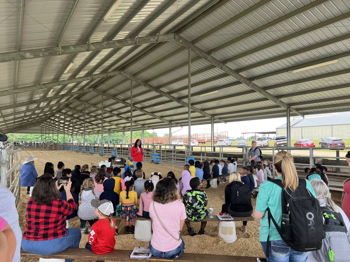 DrJJTuga's tweet photo. The 2023 First Grade Field Day was awesome! No We are thankful for the support from our animal industries and NRCS to put on such an awesome event! 700+ first graders across 2 days learned about the importance of animal agriculture and ag awareness!  #UGABeef #UGATifton #UGACAES https://t.co/tuksRhkkuk