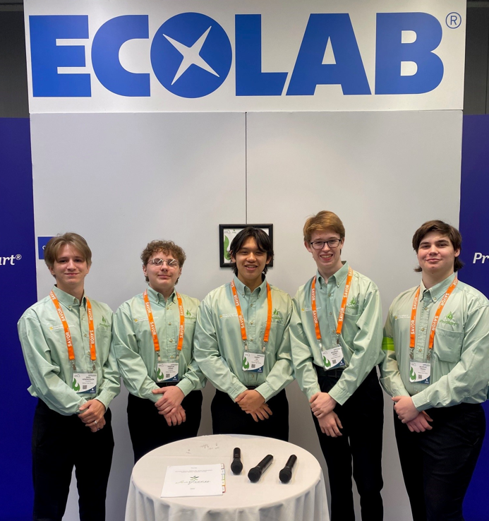 FRLAnews's tweet photo. A BIG CONGRATS to our amazing #FLProstart students who competed nationally this week at #NPSI2023. Martin County HS (@mchsculinary) - pictured right - placed 13th of 46 and Wekiva HS (@WekivaHigh) - pictured left - placed 19th. Way to go!! @WeRRestaurants @ProStart https://t.co/C7byLbZd5s