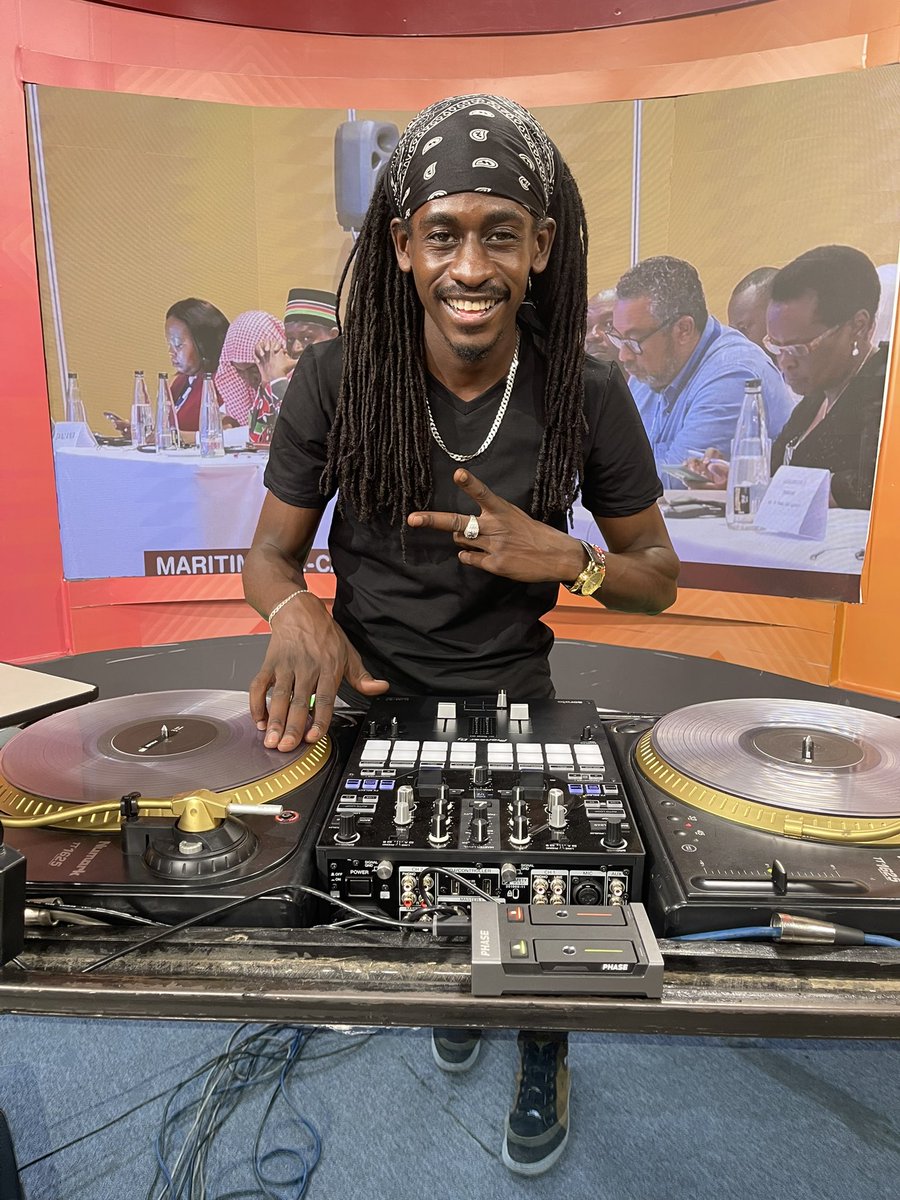 djcolejax's tweet image. You know what time it is. Ready and set on @KBCChannel1  to bring you another episode of nothing but pure sherehe vibes till 12:30am. Tune in and send those shoutouts. #EasyFriday #discofunk