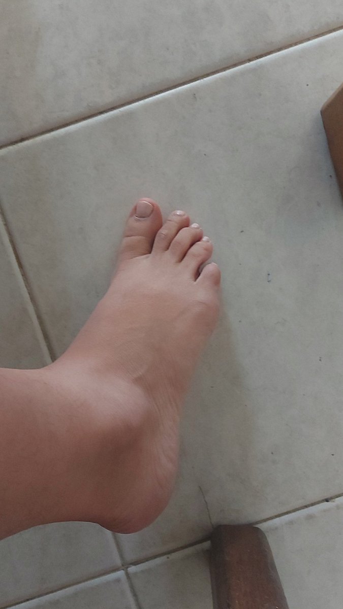 MaryHot21_'s tweet photo. Vendo fotos y videos de mis pies

#feetfinder #feet #feetfethish #feet_lover #feetpicsforsales #PiesFemeninos #PiesBonitos #PiesDescalzos  https://t.co/aGO2h8yhKj https://t.co/Z4wo4oM4G9