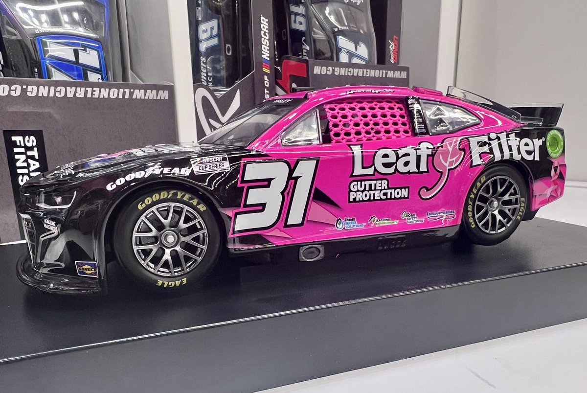 Lionel Racing on Twitter: "That’s a whole lotta pink 💕"