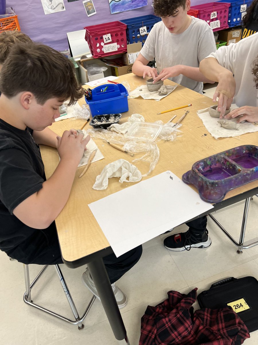 MsARTicoffTFMS's tweet photo. What an amazing group of 8th graders just sculpting away! #tfspantherpride #totallykilnit https://t.co/zE95M3lT89
