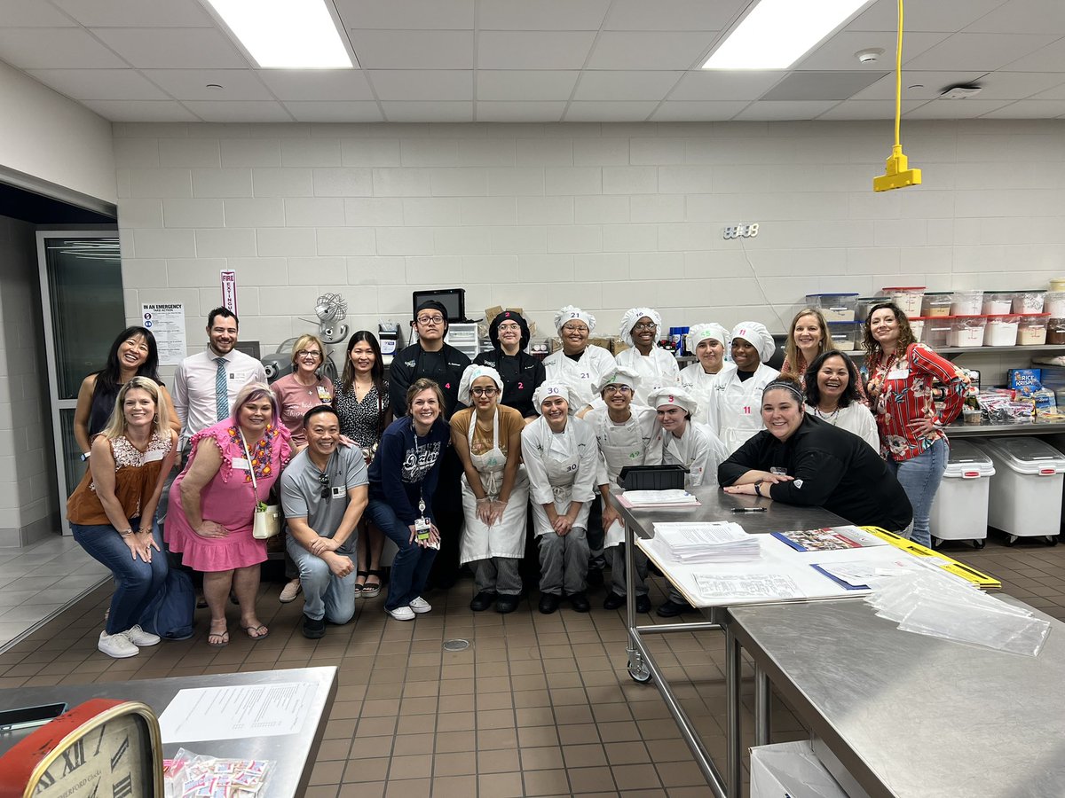 Julie Hinaman tweet media