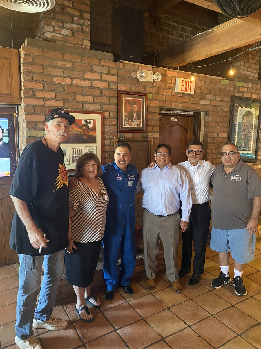 medarizona's tweet photo. An incredible honor to have met @Astro_Jose in @CityofPhoenixAZ.  Mr. Hernandez spent 13 days in space paving the way for many to explore and study space. Thanks for your dedication to the advancement of civilizations Astronaut Hernandez. https://t.co/tCEYKpbH4q