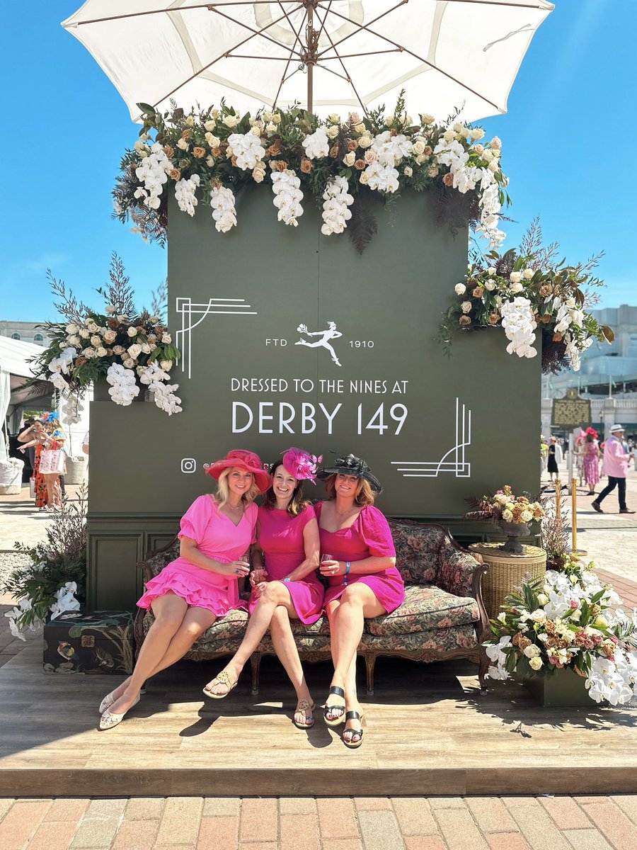 We’re here at the @kentuckyderby and ready to take blooming photos of you! 💐 Come by our booth and checkout our radiant stems, Derby friends! #ftdflowers #kentuckyderby #derby