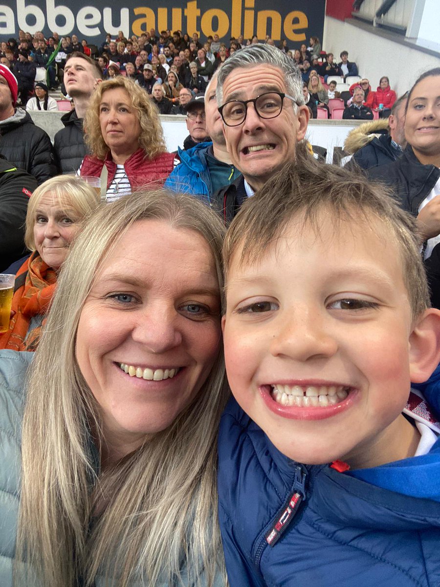 benjy12's tweet photo. @BBCMarkSimpson you don't get enough airtime on the @BBCnireland that you have to photo boom. Lol enjoy the rugby @UlsterRugby #urc #ulstervsconnacht https://t.co/csawNY8X1P