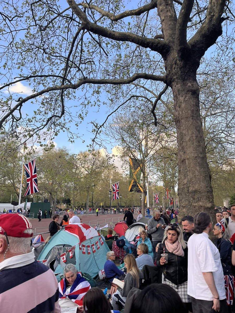 CarryStrategy's tweet image. Bit much but I respect