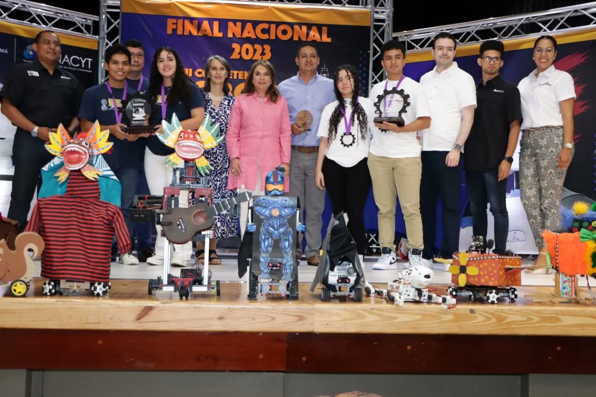 TReporta's tweet photo. El IPT Arnulfo Arias Madrid de Chiriquí, y el Colegio San Vicente de Paul en Veraguas, fueron premiados en las categorías #OnStage y #Rescueline de la Final Nacional 2023 de la VIII Competencia Robocup Junior @senacyt @MeducaPma #TReporta https://t.co/aYOuwemMR8