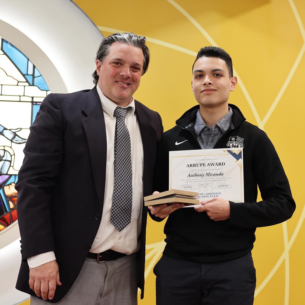 SIHSCleveland's tweet photo. Today 6 students were awarded with the Fr. Pedro Arrupe, S.J. Award - the highest honor a student can receive from the Christian Action Team - for their outstanding leadership through selfless and generous service. 

Congratulations to the 2023 Arrupe Award recipients! @CATAMDG https://t.co/q5NSOr0AoW