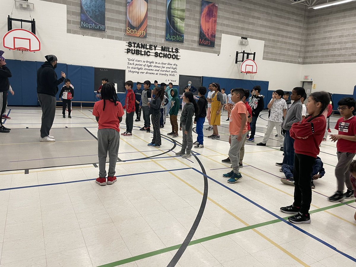 abhamby's tweet photo. Bhangra Workshop 🕺🏻💃🏻 organized to celebrate Asian Heritage! Loved the energy in the gym! Thank you to our choreographers for leading the Stanley Mills Stars! ⭐️ https://t.co/0HFGVvvUJW