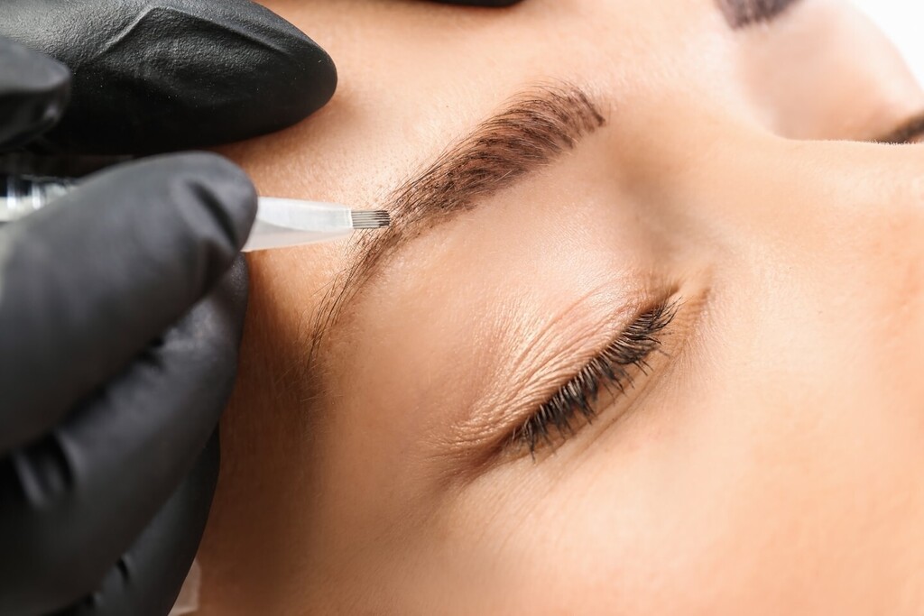 MediSpaNJ's tweet photo. #Microblading -cosmetic #tattooing procedure that fills in thin #eyebrows areas to make them look fuller. Call for #freeconsultation 732-654-0080 https://t.co/yq2lN7qQij #microshading #eyebrowenhancement #semipermanentmakeup #microbaldingnj #eyebrowtattoo #microbladingeyebrows https://t.co/lfzANIhfjU
