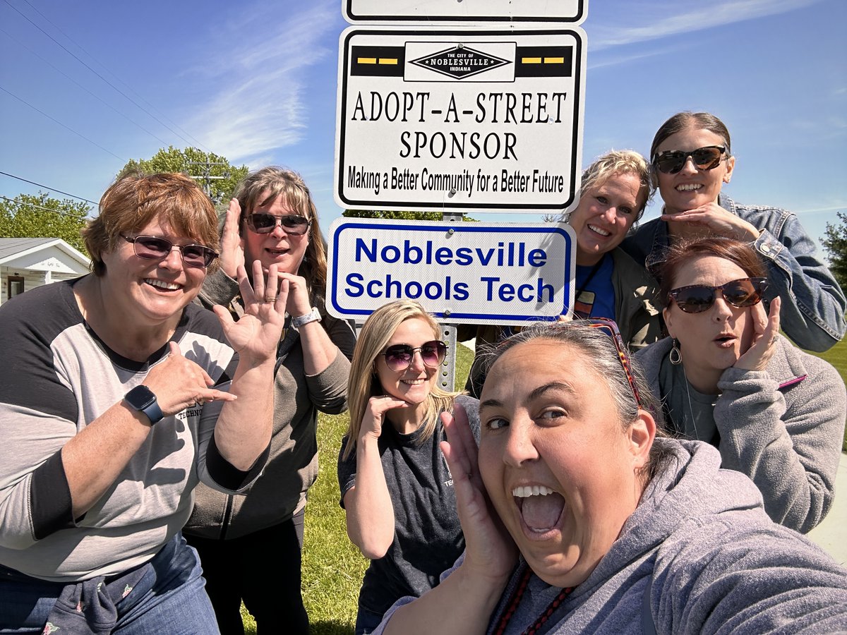 NSHelpDesk's tweet photo. The @NobSchools Technology Department had a beautiful day helping keep @NoblesvilleIN beautiful. We love the Adopt-A-Street program!
#HelpOurCommunity #TeamBuilding #CleanStreets https://t.co/WbP0pcuwdW