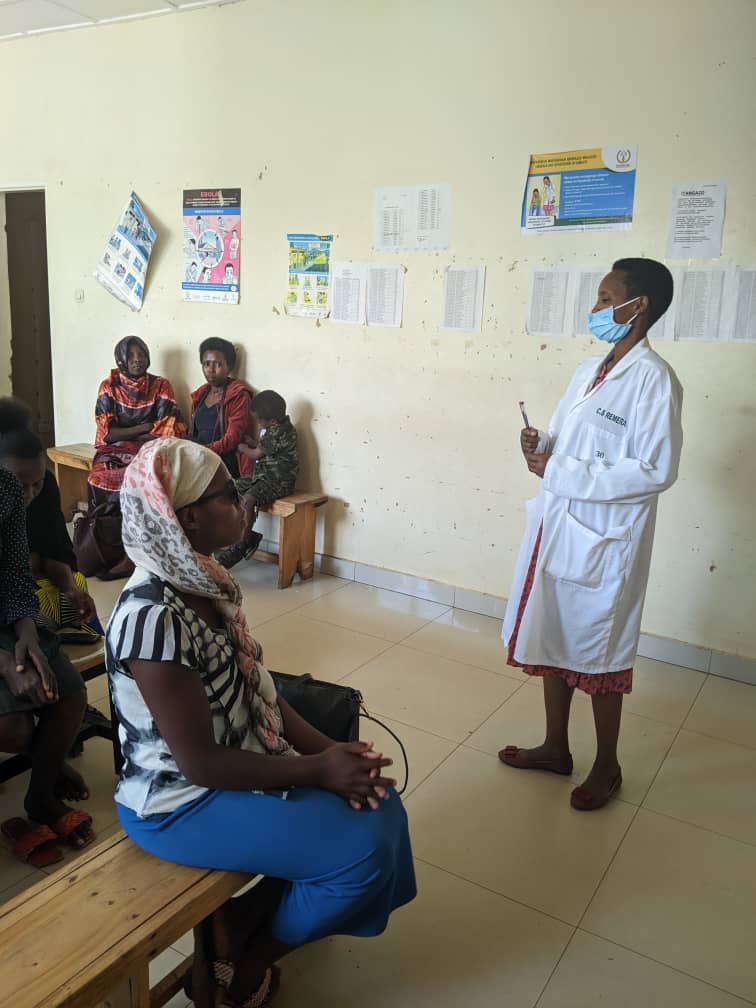 YEAMG_MEDSAR's tweet photo. Today, our team interacted in health education session  for elderly who had visited #Remera Health Center for health care services. 
🎯we focused on  #STDs, #GBV and #familyplanning  challenges affecting our community and how to attend to them. https://t.co/Q35JNmXzof