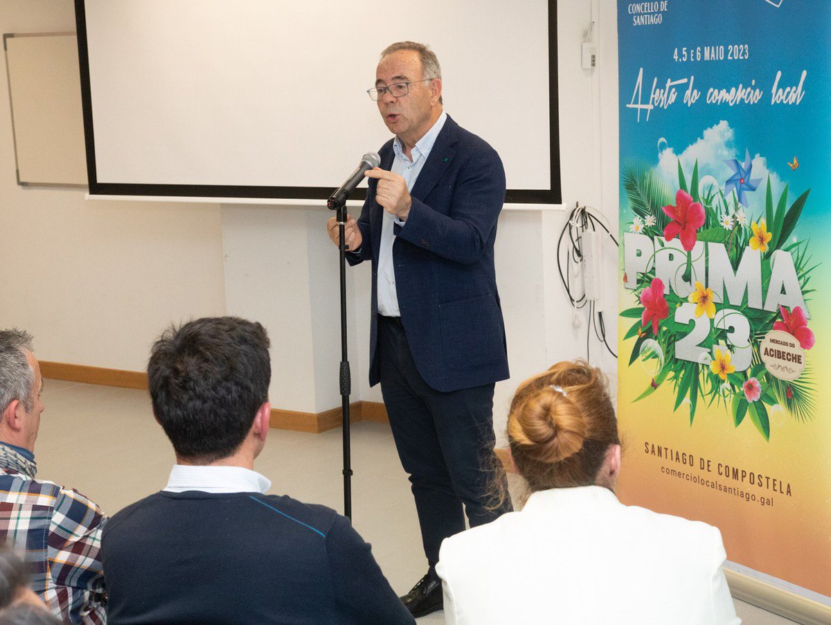 PazodeRaxoi's tweet photo. 🏅Esta tarde o Concello celebrou o acto de homenaxe aos comerciantes locais con establecementos de máis de 50 anos de existencia 👏👏👏
#Prima23 https://t.co/NrljL5m8iG
