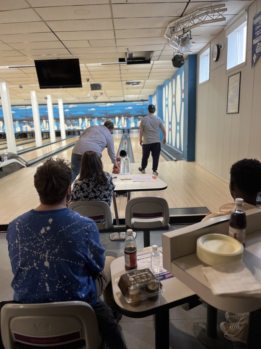 mymetroworks's tweet photo. The EDGE staff and participants went blowing today! Many participants have completed the 12 week program and this was a way to celebrate all the professional development skills they have earned. Congratulations! https://t.co/sqnb3q0kBZ