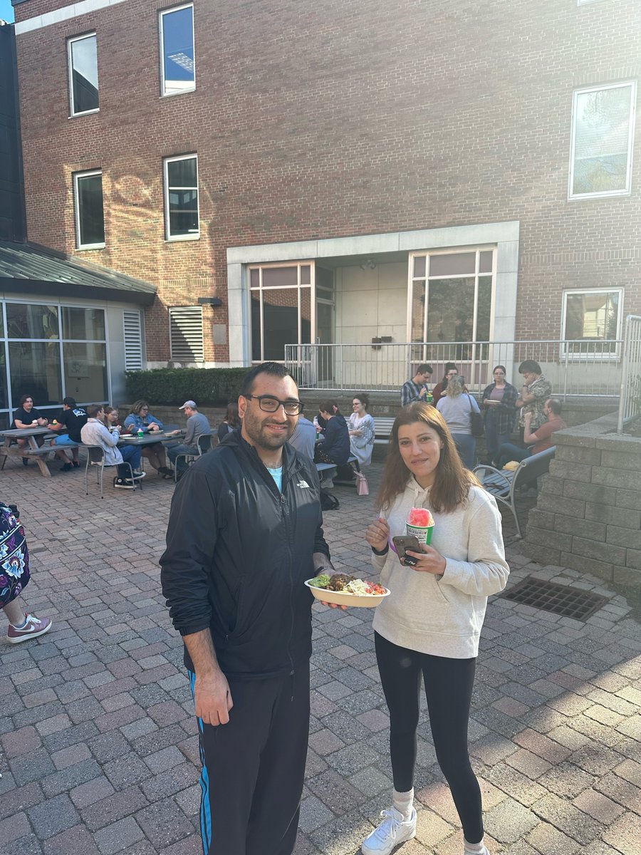 UNHLaw's tweet photo. Our 1L SBA Governors hosted the '1L Class Con Law Cool Down' after today's Constitutional Law exam with Kona shaved ice and Chipotle. Good luck to our 1Ls with Property Law and Criminal Law exams next!  #goodluckwithfinals #powerhouse #community https://t.co/WJP2oc3Vy5