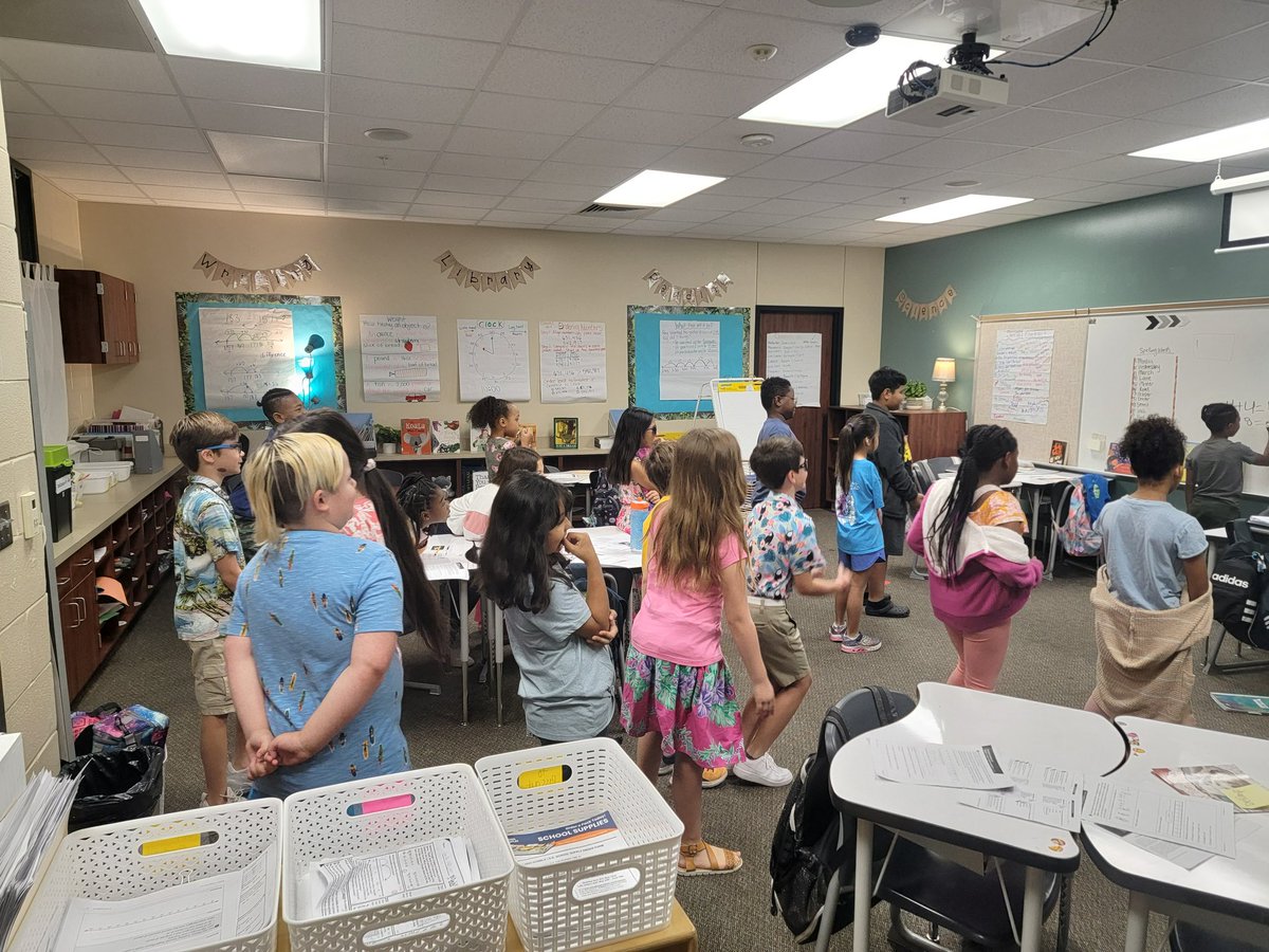 My 3rd Graders worked hard to get ready for the Math STAAR! Partner work, group work, small groups, and alot of practice! 🙌 Oh and some fun Jeapordy games too! 😁